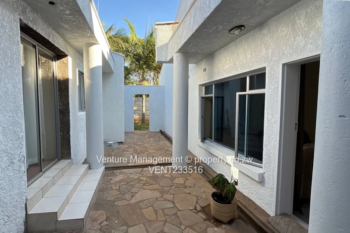 Newly Renovated cottage in Borrowdale!