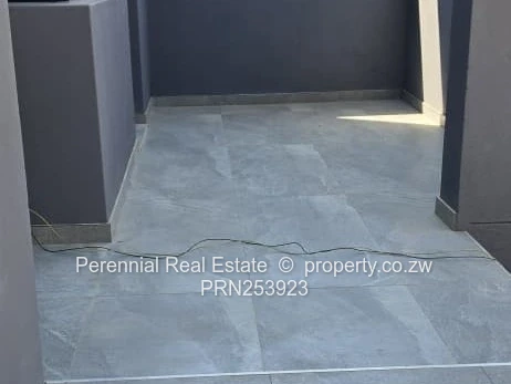 Groom Bridge 3-Bed Flat — Walled, Modern Kitchen & En-Suite