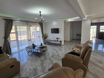5 Bedroom House