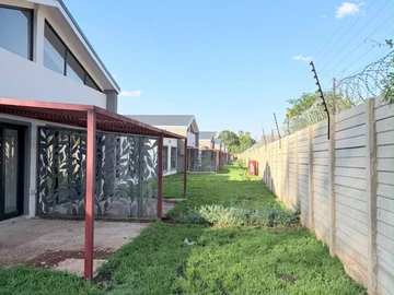 2 Bedroom Flat & Apartment