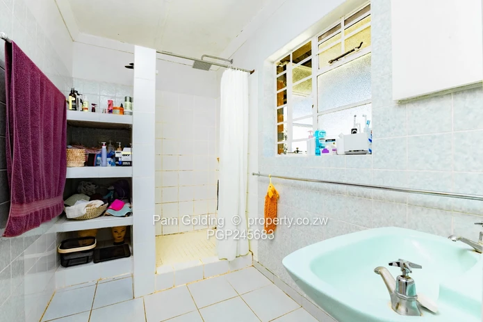 Charming Double-Storey Residence in Alexandra Park For Sale (Sole Mandate)