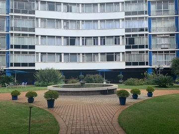 3 Bedroom Flat & Apartment