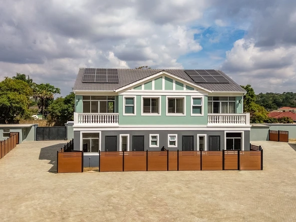 18 Unit Townhouse Complex
