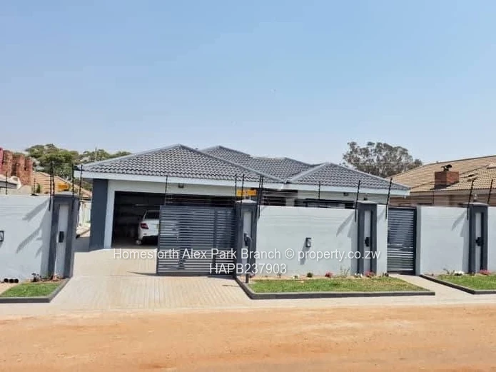 All round neat and modern home, a must see