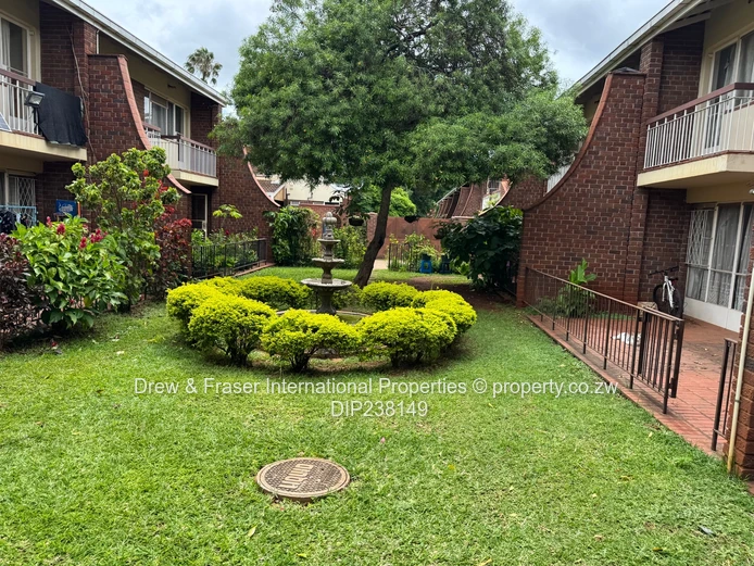 3 beds Duplex Flat available at Wansford Court for rent $1200