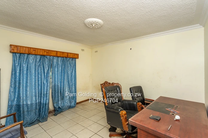 Prime Commercial/Development Opportunity