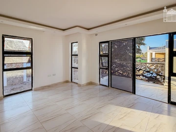 4 Bedroom Flat & Apartment