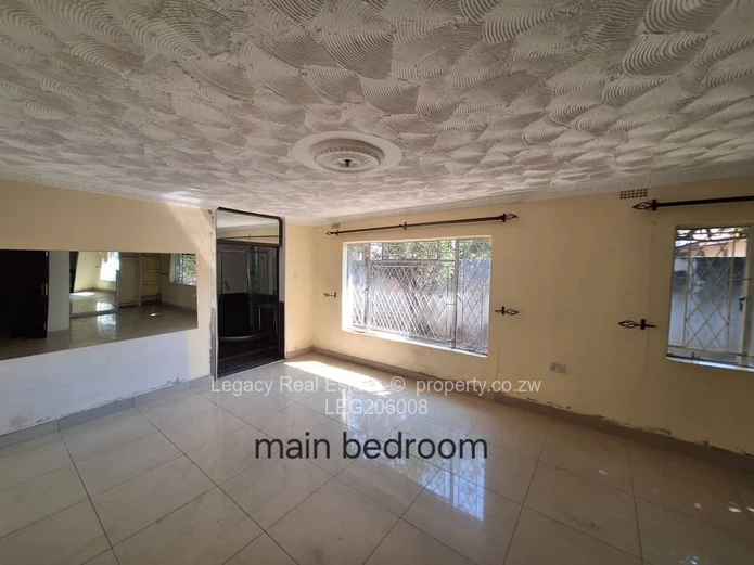 4-Bedroom Family House for Sale in Zimre Park, Harare East with Borehole