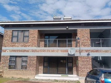3 Bedroom Flat & Apartment