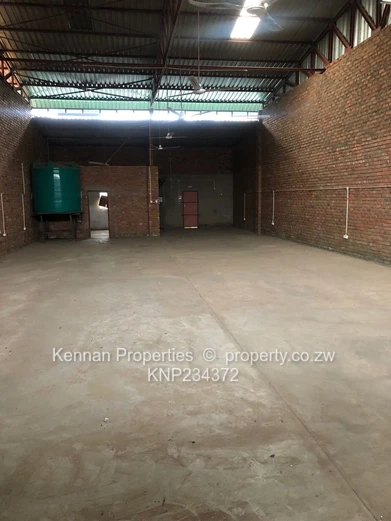 Warehouse To Let In Lochinvar