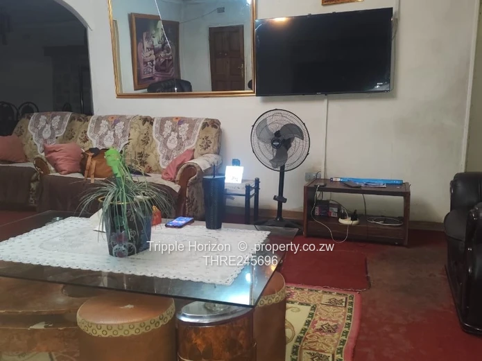 Mainway Meadows: 4-Bed Home on 600m² with Borehole