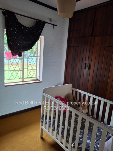 4 Bedroom House in Mandara