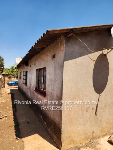 4-Bed Glen View 3 Home — Verandah, Good ZESA & Water