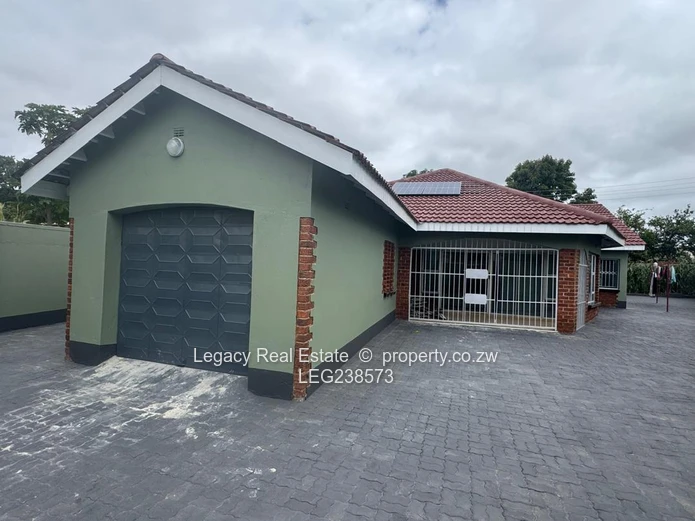 Beautiful 4-Bedroom House To Rent In New Zengeza 5