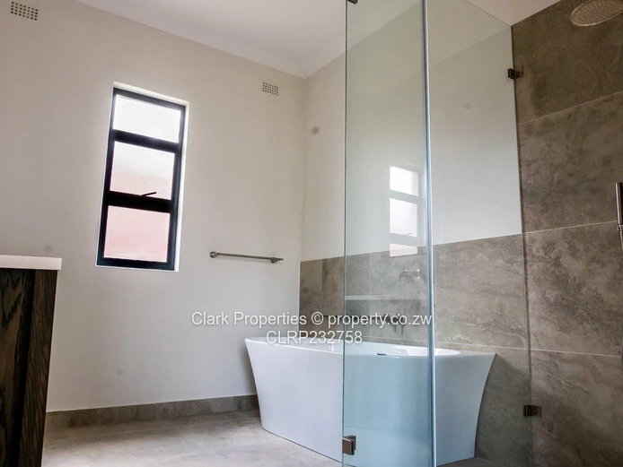 Large Townhouse In Chisipite