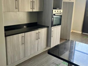 3 Bedroom Flat & Apartment