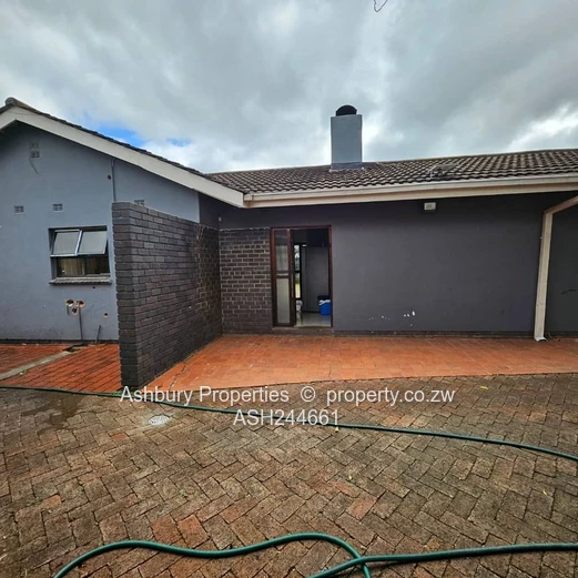 Freshly Renovated Cosy House on Main Road too.