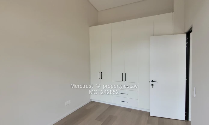 Stunning executive apartment (Sole Mandate)