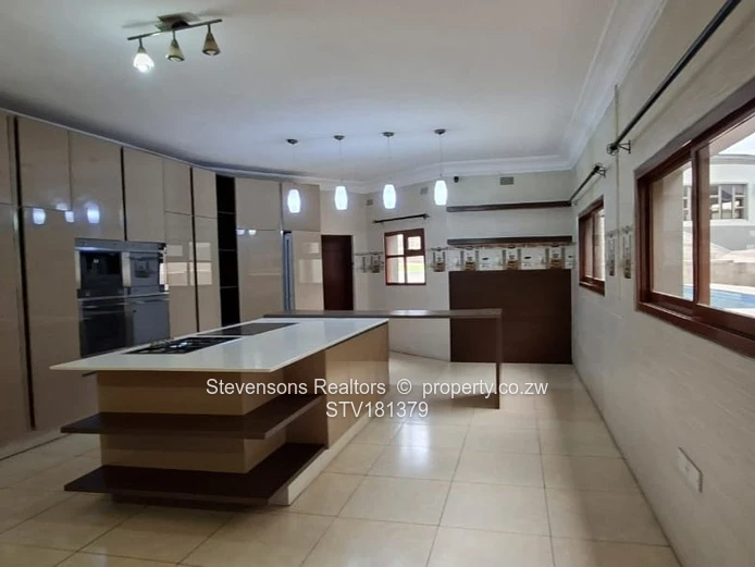 6-Bedroom Luxurious Rental in Shawasha Hills, Harare with Pool & Borehole!