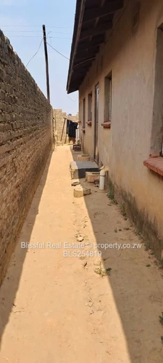 4 bedroom house for sale in Damofalls - Ruwa