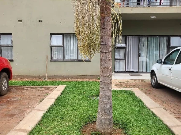 2 Bedroom Flat & Apartment