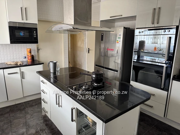 Modern 3-Bedroom Family Home for Sale in Mainway Meadows – Deeds Available