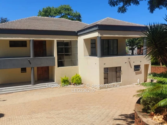 Prestigious Glen Lorne Residence on 2,000m² Stand,Exceptional Luxury Home with Multiple Ensuites