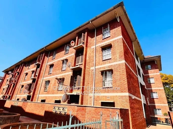 2 Bed Flat To Let in Avenues