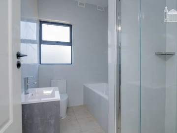 3 Bedroom Garden Flat