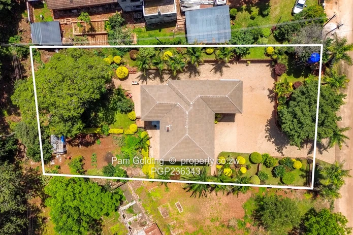 6 Bedroom Double Storey With a Prolific Borehole