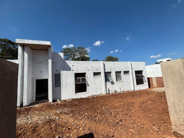 4 Bedroom Flat & Apartment