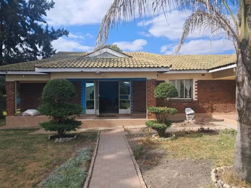 3 Bedroom Flat & Apartment