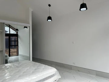 3 Bedroom Flat & Apartment