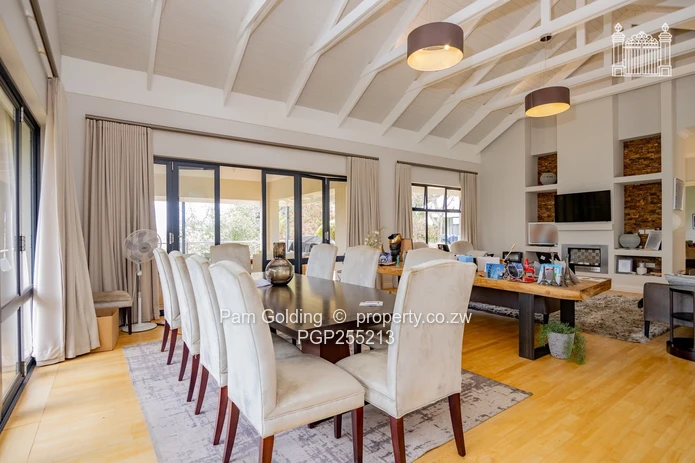 Timeless Elegance on the Hill - Price Drive Brooke Estate 