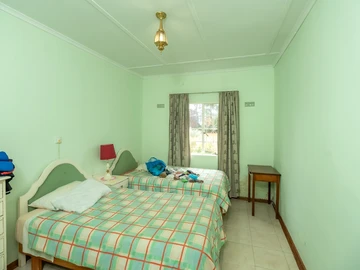 Farm & Agricultural Land