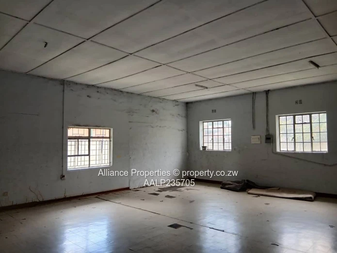 1750sqm Warehouse Facility with Offices in Prime Graniteside (Kelvin North)