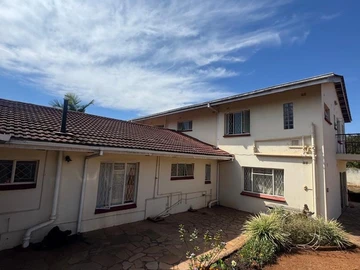 6 Bedroom House