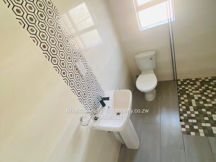 Reinham House to Rent For 1 June 2026