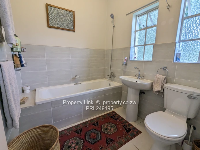 Prime Highlands Unfurnished House Available 1 July