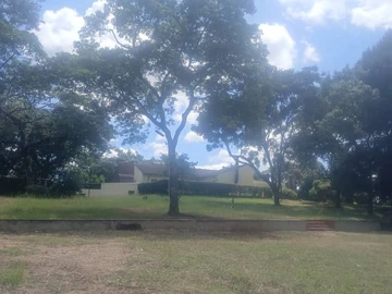 This Captivating property on 5.1 Hectares in a prime location in Philadelphia Borrowdale comes with 