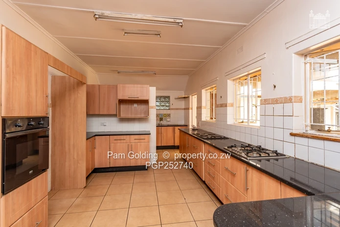 New On The Market; Strathaven 4402 Sqms