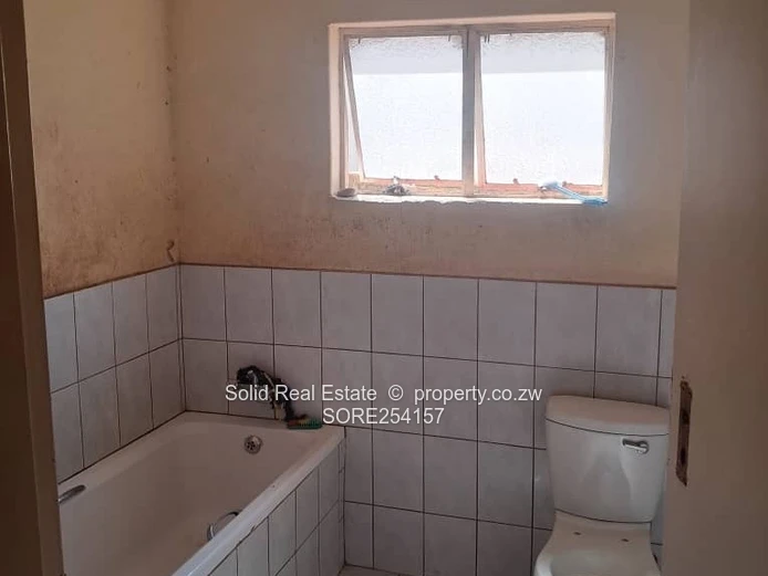 3-Bed Norton House - Tiled Bath, Good ZESA, 200m²