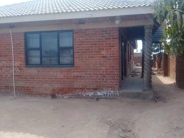 6 Bedroom House