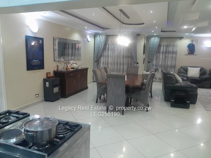 4-Bed Mabvazuva Townhouse with Borehole & Modern Kitchen (Sole Mandate)