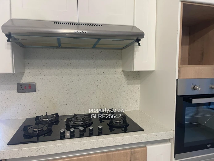 Avondale 3-Bed Flat: Modern Open-Plan Living + Borehole