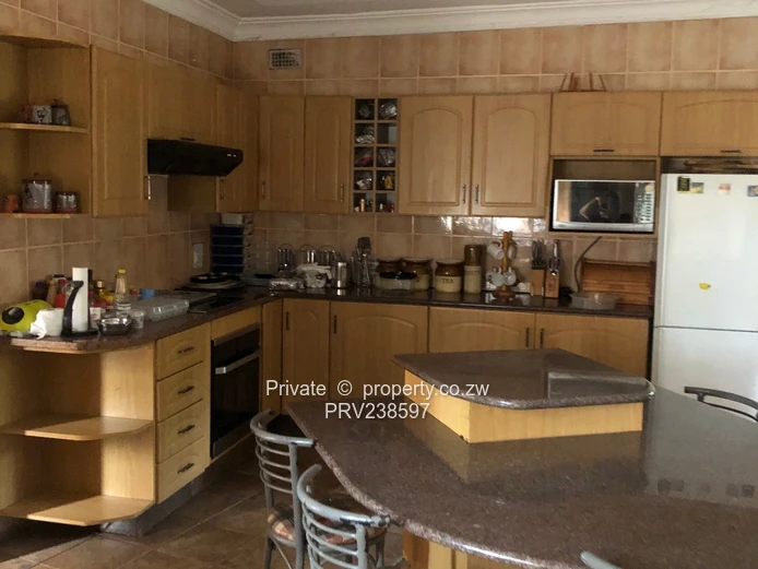 4 Bedroom Family Home in Vibrant Greystone Park (Sole Mandate)