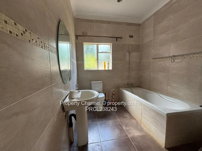 House for Sale in Borrowdale (Domboshava Road)