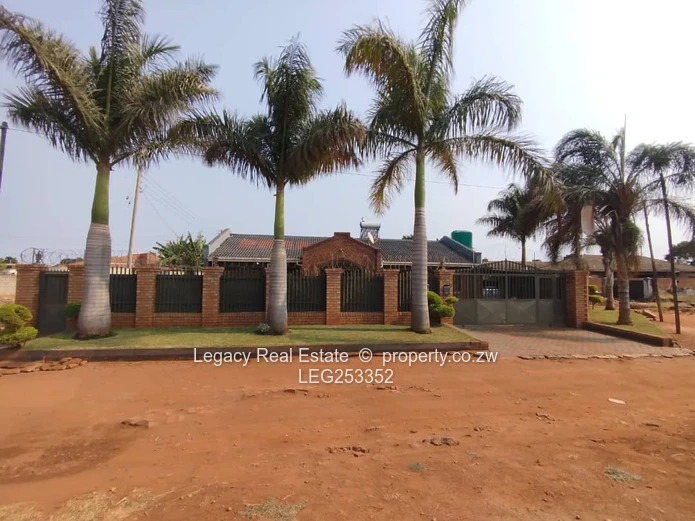Exceptionally Finished and Palm-lined 4-Bed Bloomingdale Home with Borehole (Sole Mandate)