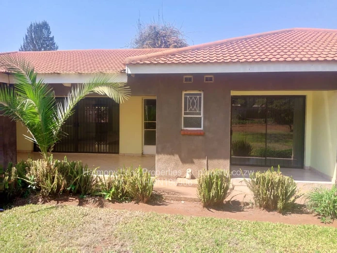 Bluffhill -5 Bedroomed House To Let