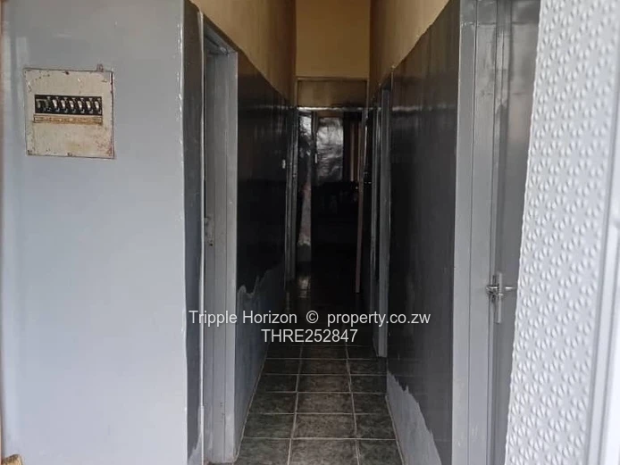 5-Bed Chitungwiza Home with Borehole & Secure Yard